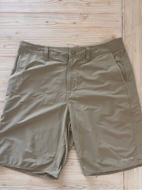 Patagonia Men’s 9” Shorts 34 Khaki Lightweight Outdoor Hiking